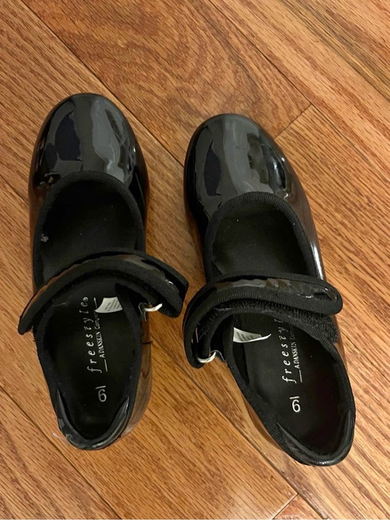 Freestyle Other - Freestyle Black little Girl’s tap shoes size 9